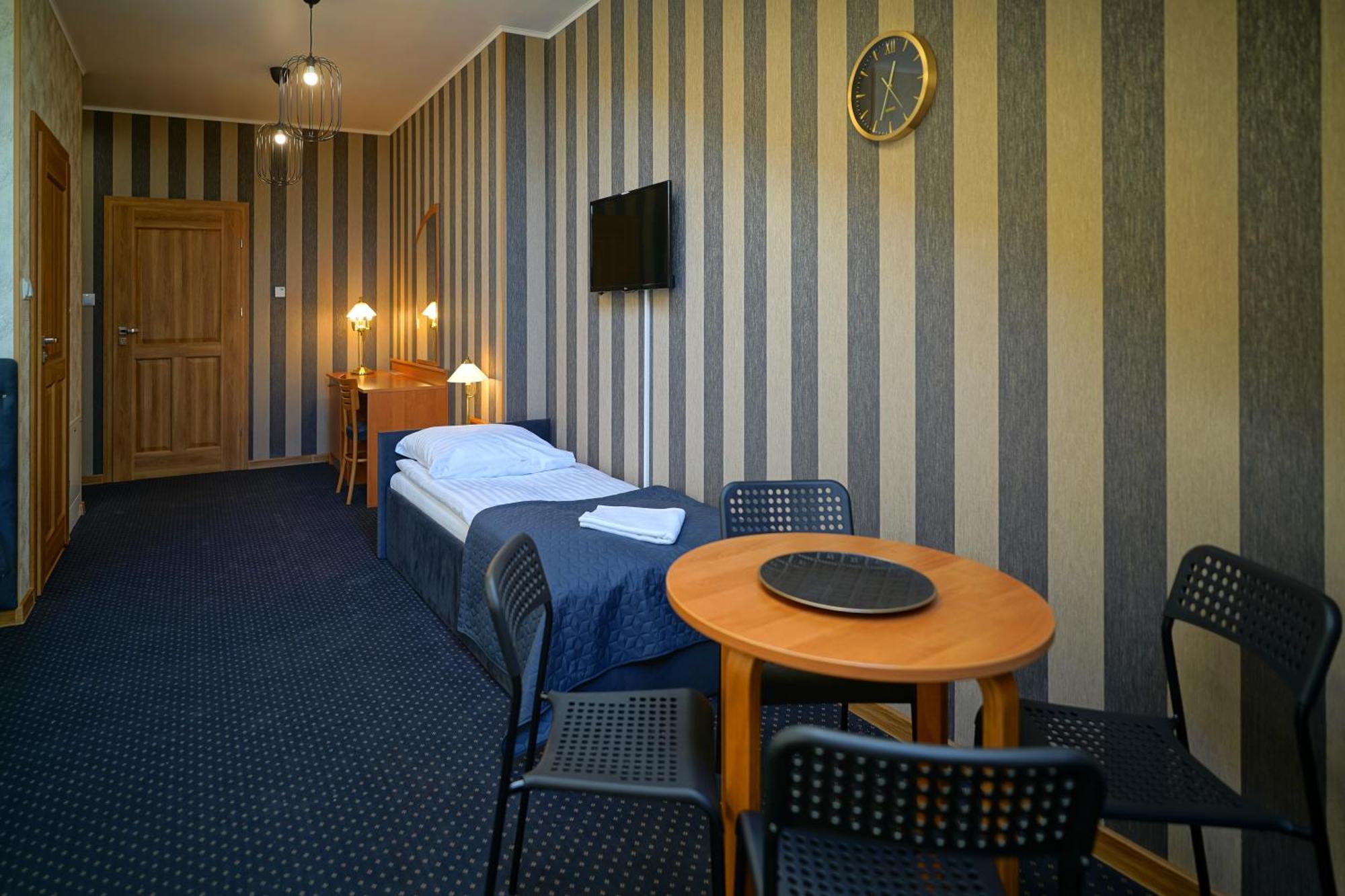 Apartments Alkantara Хшанув Екстер'єр фото